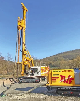 TWF - Bomba de hormigón sobre orugas
